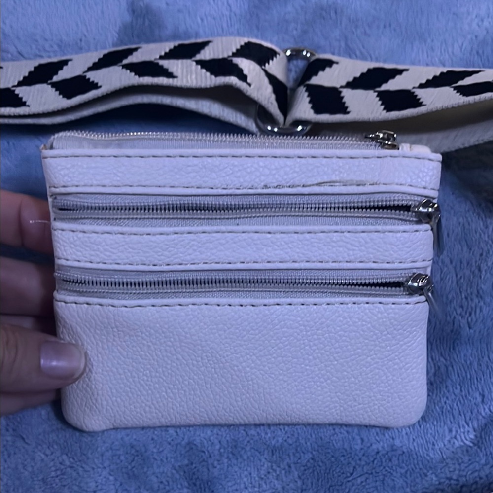 Stylish White coin or card holder